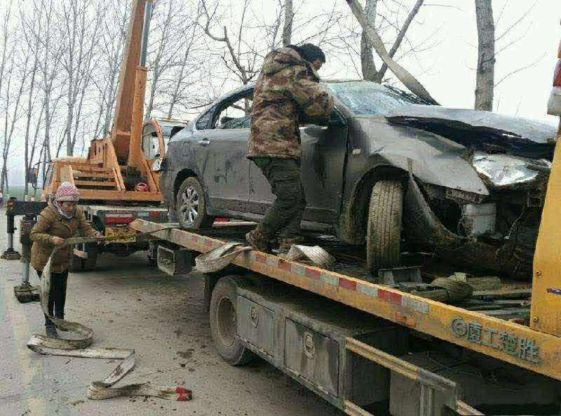 西安道路救援，电瓶搭电