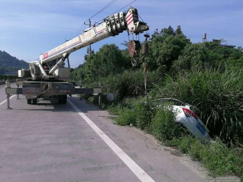 西安道路救援，电瓶搭电