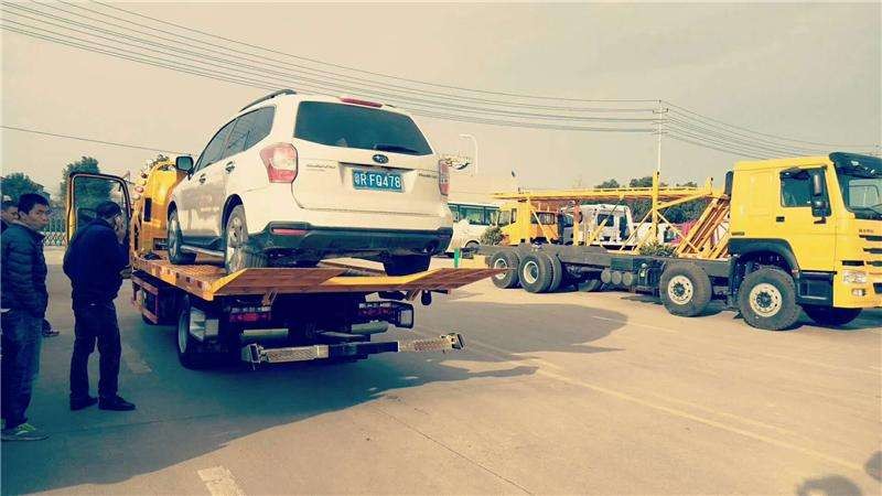 西安汽车救援拖车 汽车送油服务