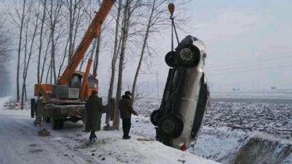 西安汽车紧急道路救援 附近送油 搭电