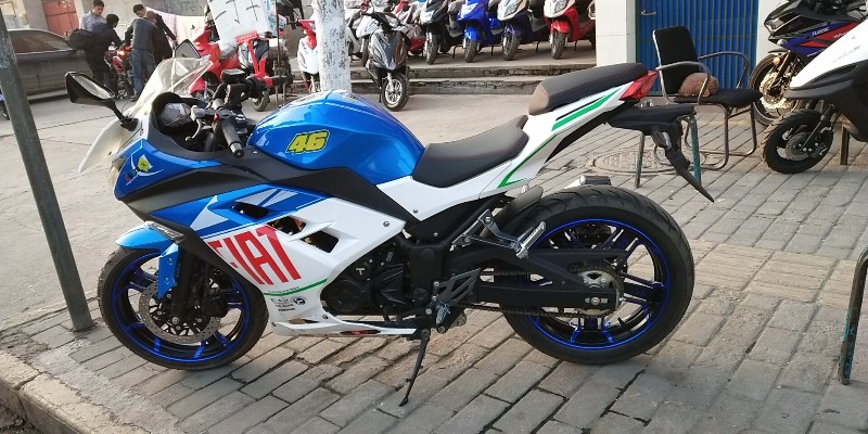 公路赛机车,当月骑走下个月再给三五百元