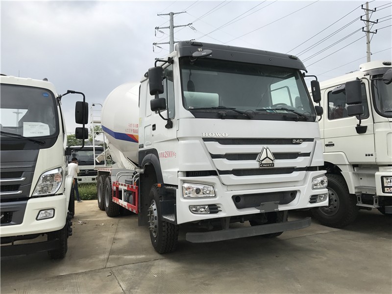 7月厂家促销 重汽豪沃12方至18方搅拌车