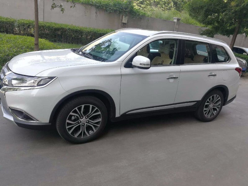 全新三菱欧蓝德租车