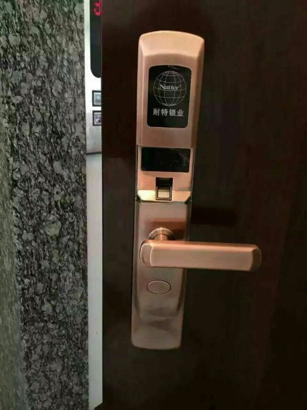 西安电视塔换防盗门锁公司