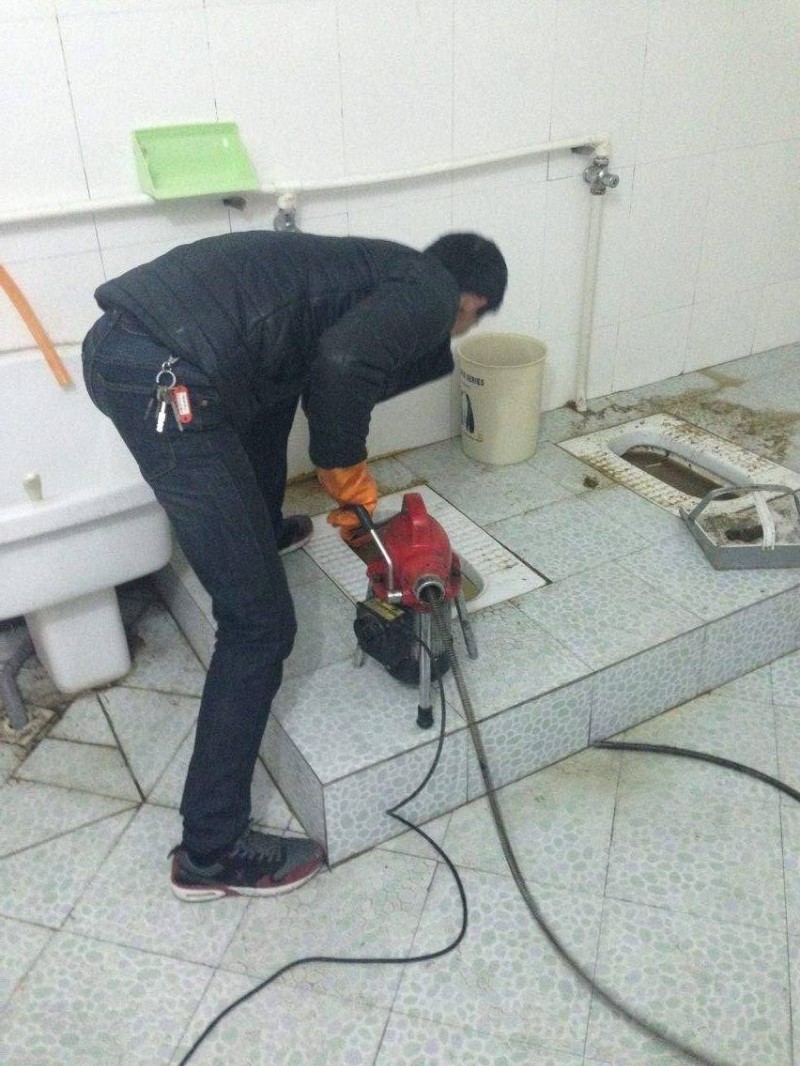 西安疏通管道 水管维修 马桶疏通 治理反臭 清理化粪池
