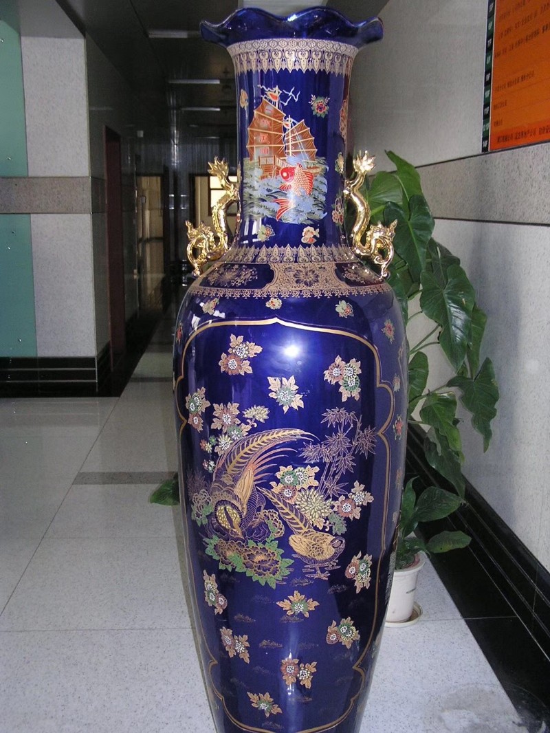 雕刻青花瓷迎客松花瓶 西安陶瓷大花瓶摆件 西安开业花瓶摆件