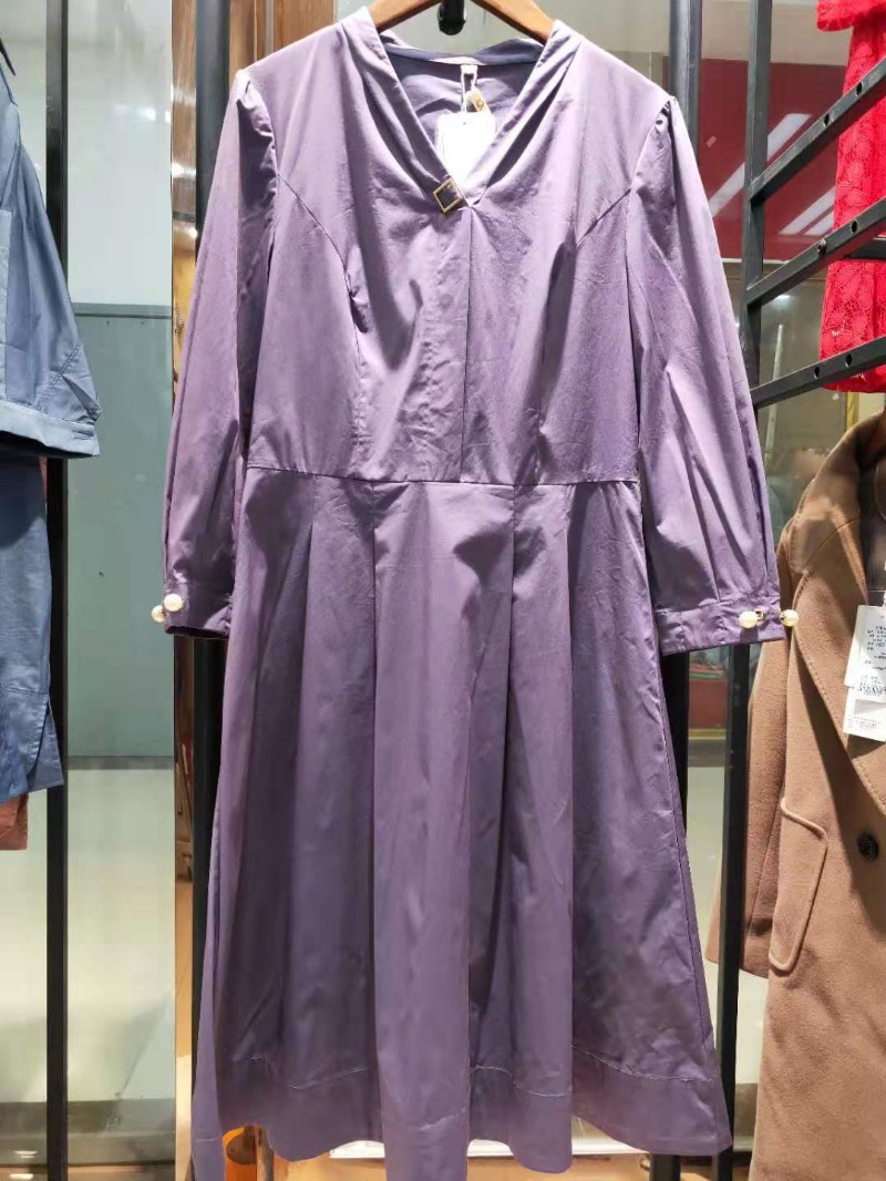 武汉便宜尾货服装批发 秋冬服装大量上新 品牌折扣店货源