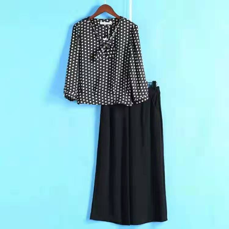 品牌尾货服装批发,大量品牌尾货连衣裙